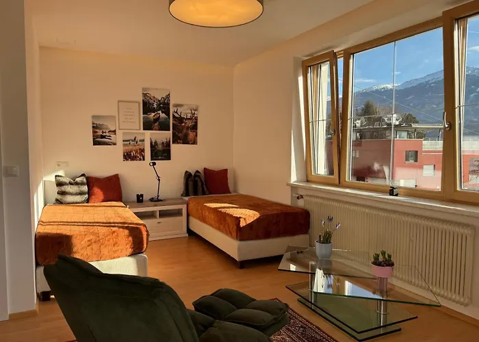 Sonnige Und Ruhige Wohnung In Innsbruck - Stadtrand
